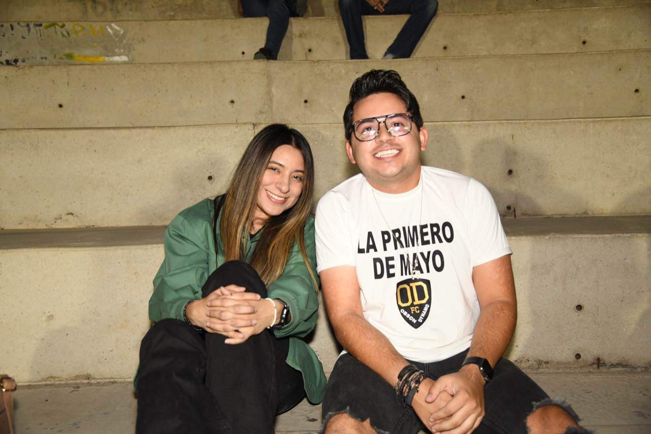 Apoyan al equipo universitario