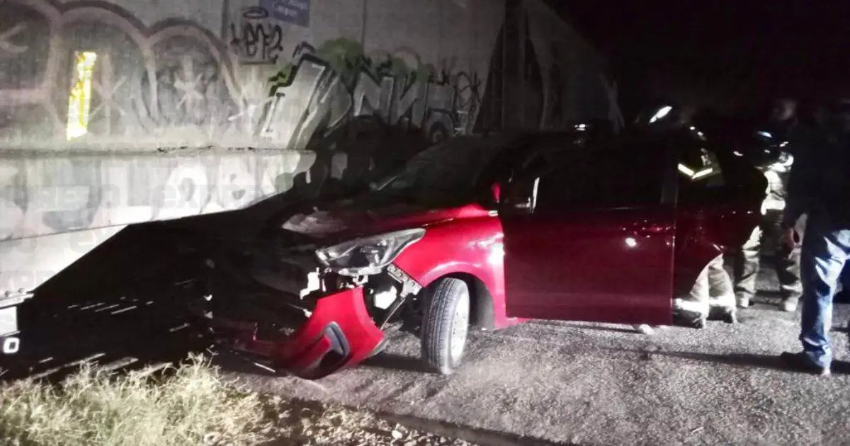 Mujer impacta con vagón de tren en carretera a Sahuaripa