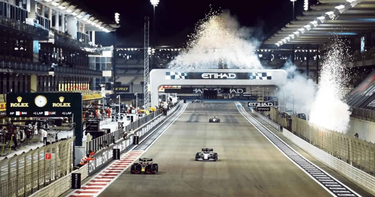 Cumple OWard en las prácticas del GP de Abu Dhabi; Checo termina cuarto