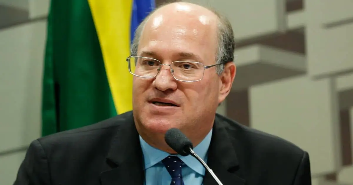 Eligen a nuevo presidente del BID; Hacienda critica decisión
