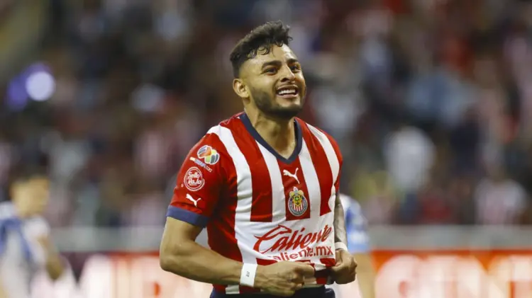 Alexis Vega con las Chivas del Guadalajara. (Foto: Especial / EXPRESO)