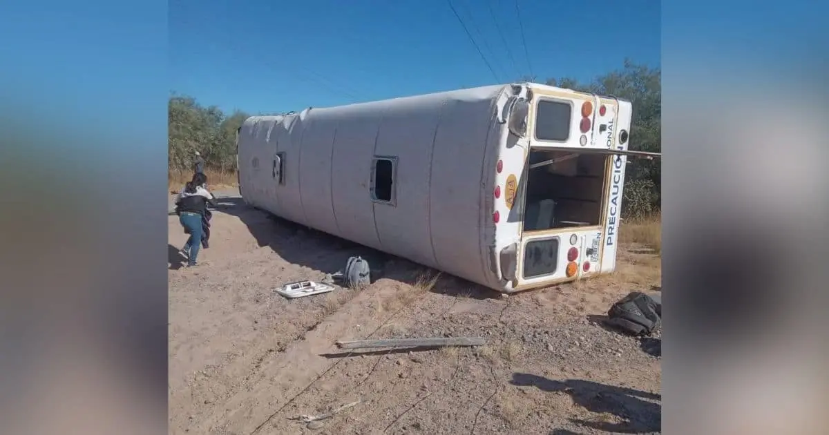 Volcamiento de camión en carretera 100 deja un fallecido