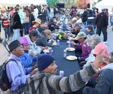 Festejan a las personas sin hogar por su día en Nogales