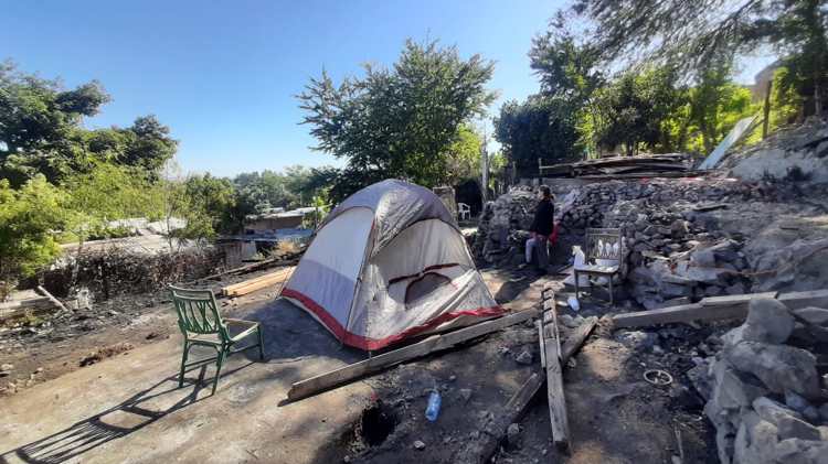 Leticia y su familia pierden hogar en incendio; solicitan apoyo