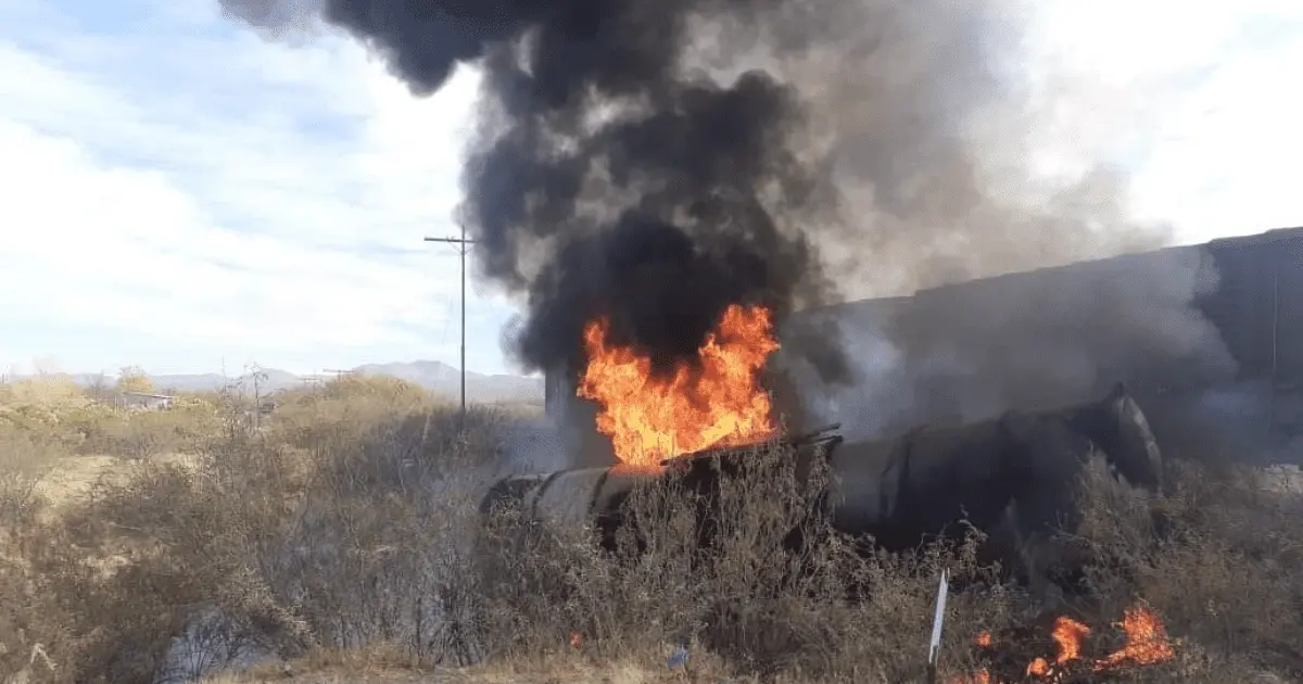 Impacta tren contra pipa de combustible en carretera Agua Prieta-Cabullona