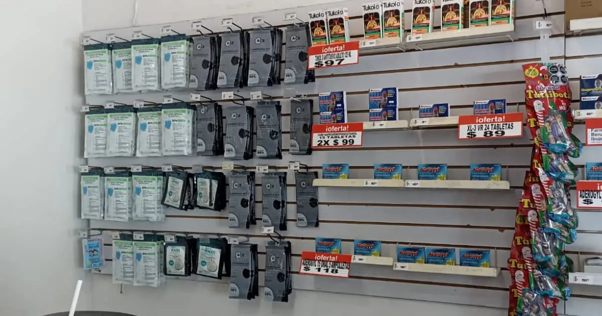 Farmacias experimentan repunte en venta de cubrebocas por covid e influenza