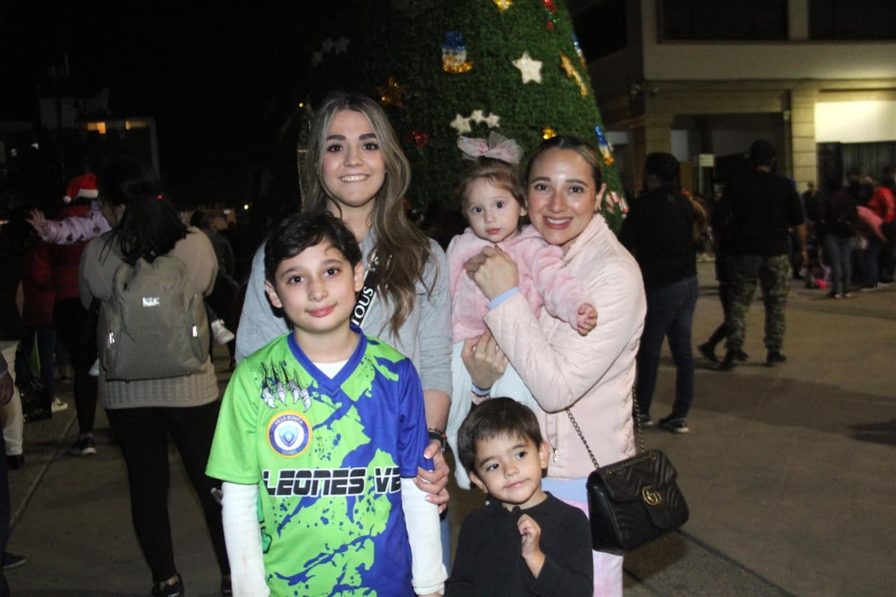 Brilla el espíritu navideño