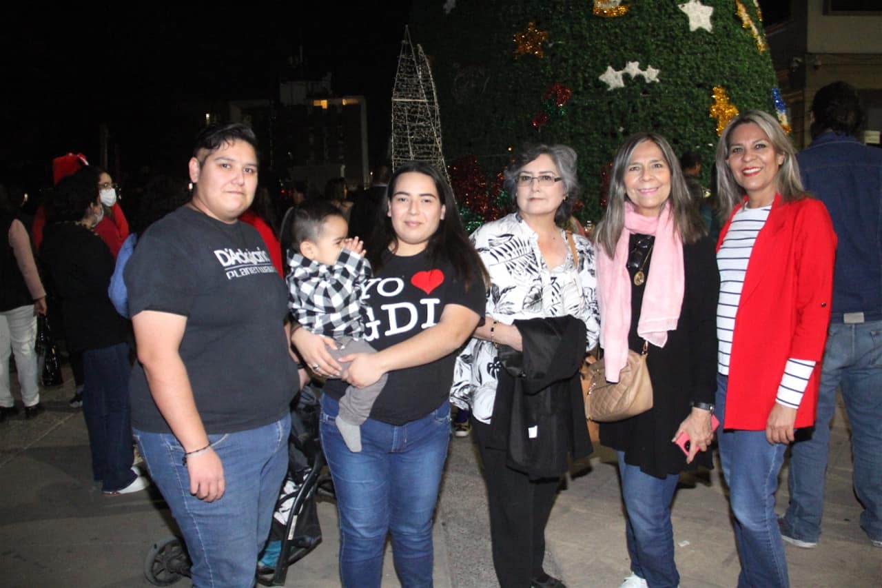 Brilla el espíritu navideño
