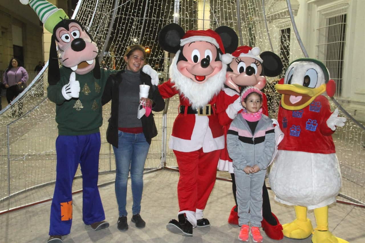Brilla el espíritu navideño