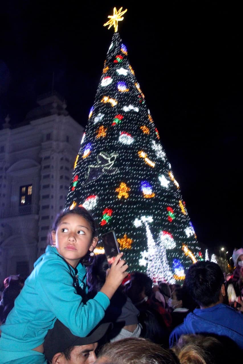 Brilla el espíritu navideño