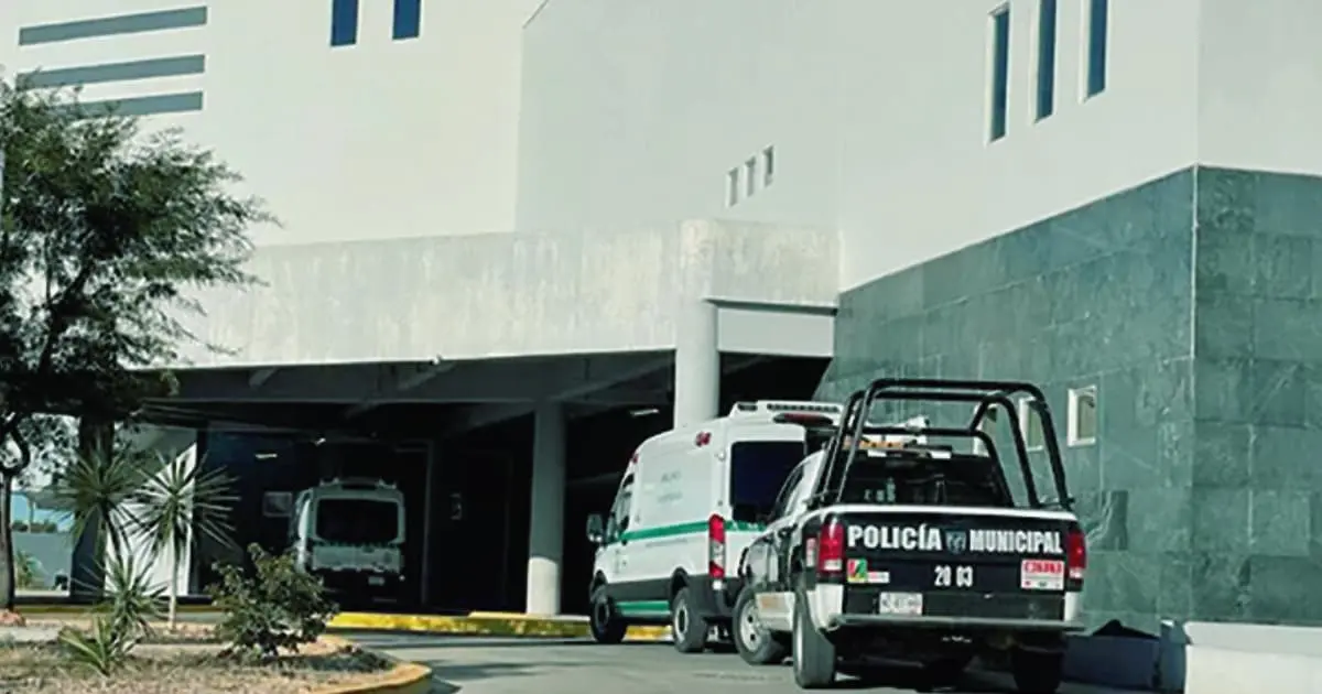 Muere bebé tras caer a cubeta con agua
