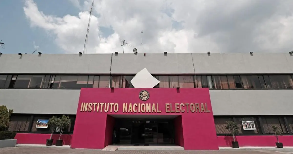 Conceden suspensión de Plan B de reforma electoral al INE