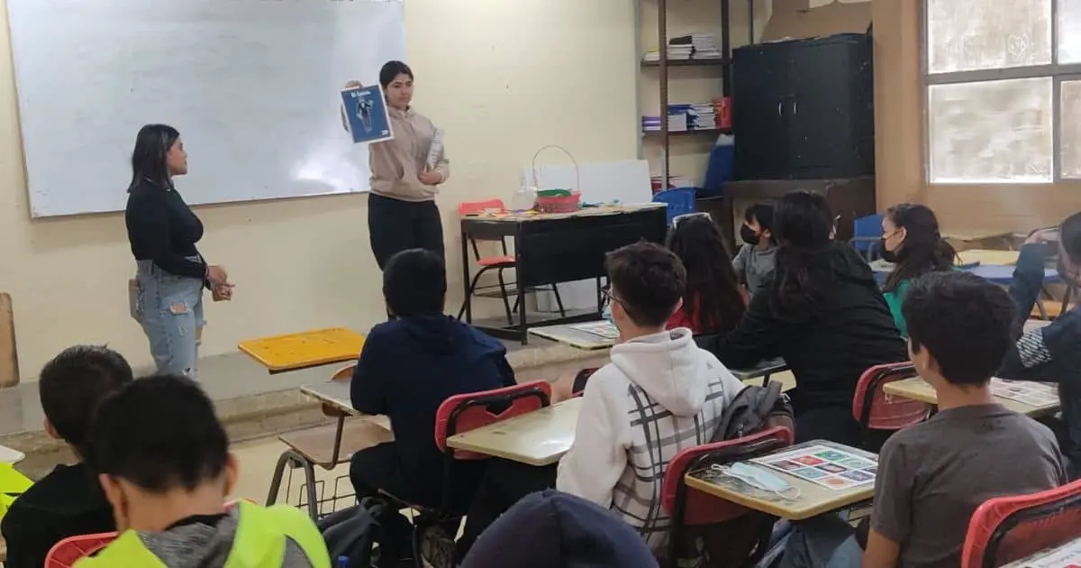 Llevan charlas de educación sexual a escuelas de Hermosillo