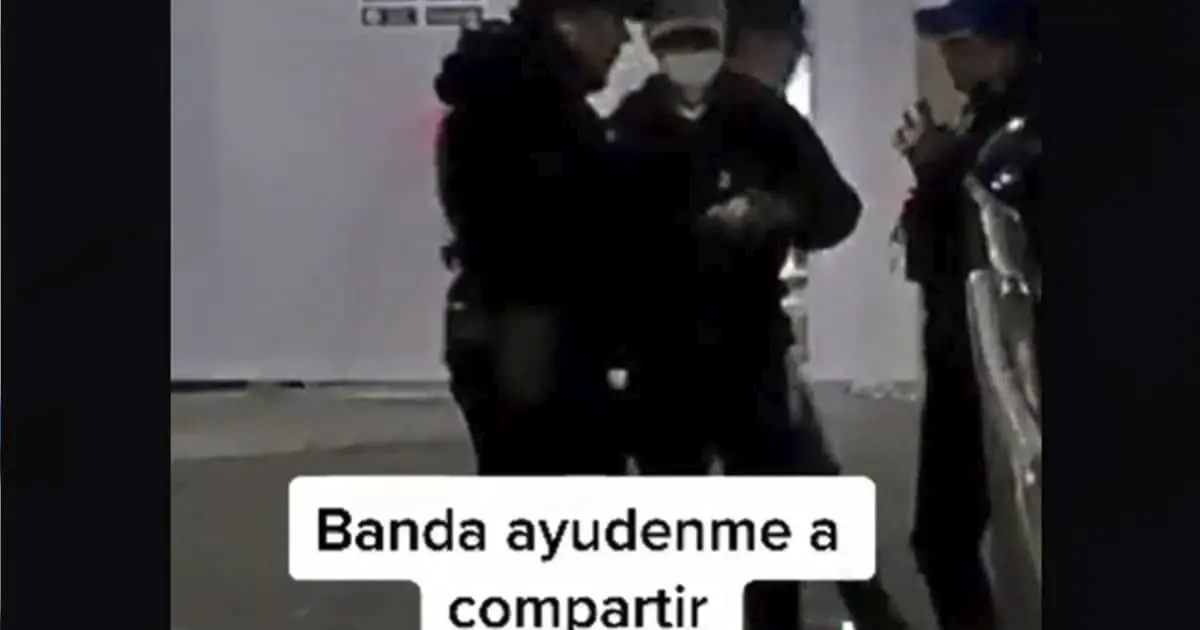 Usuario de TikTok reclama robo de boleto para Bad Bunny de un policía