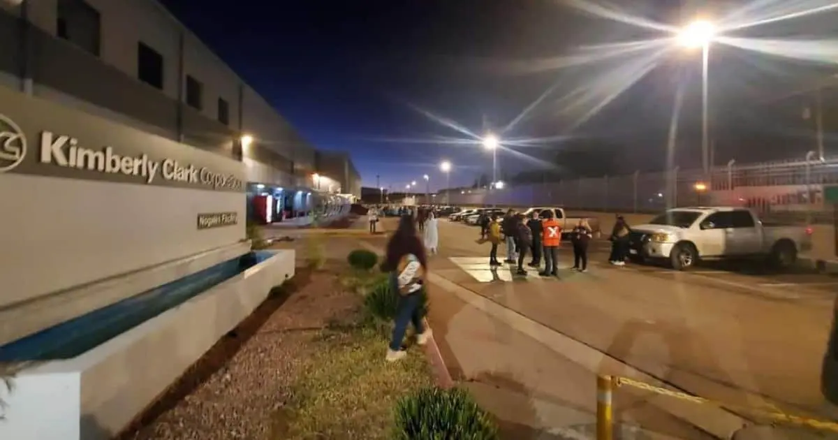 Evacuan a trabajadores por fuga de gas en maquiladora