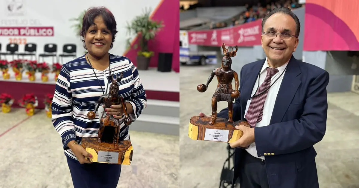 María Fierro y Gilberto Covarrubias, los Servidores Públicos del año