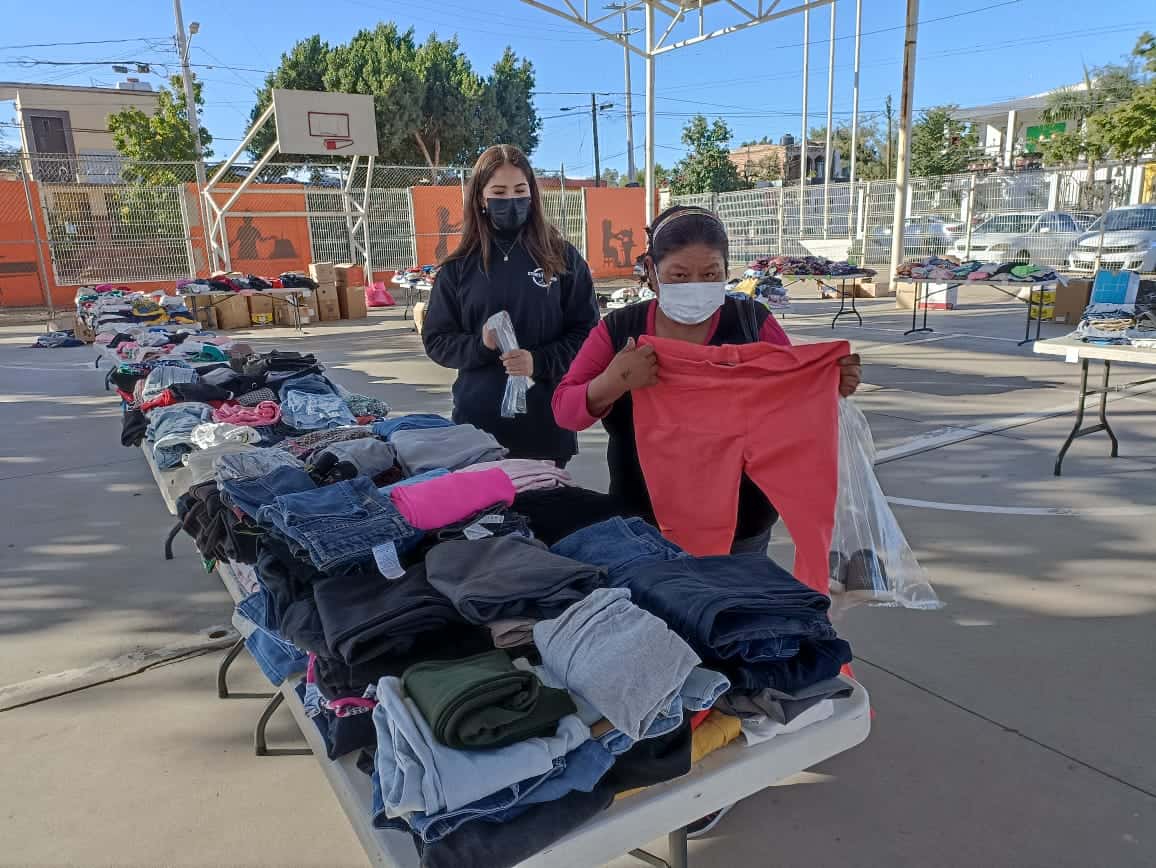 Donan ropa a los más vulnerables en Los Olivos con el Street Store