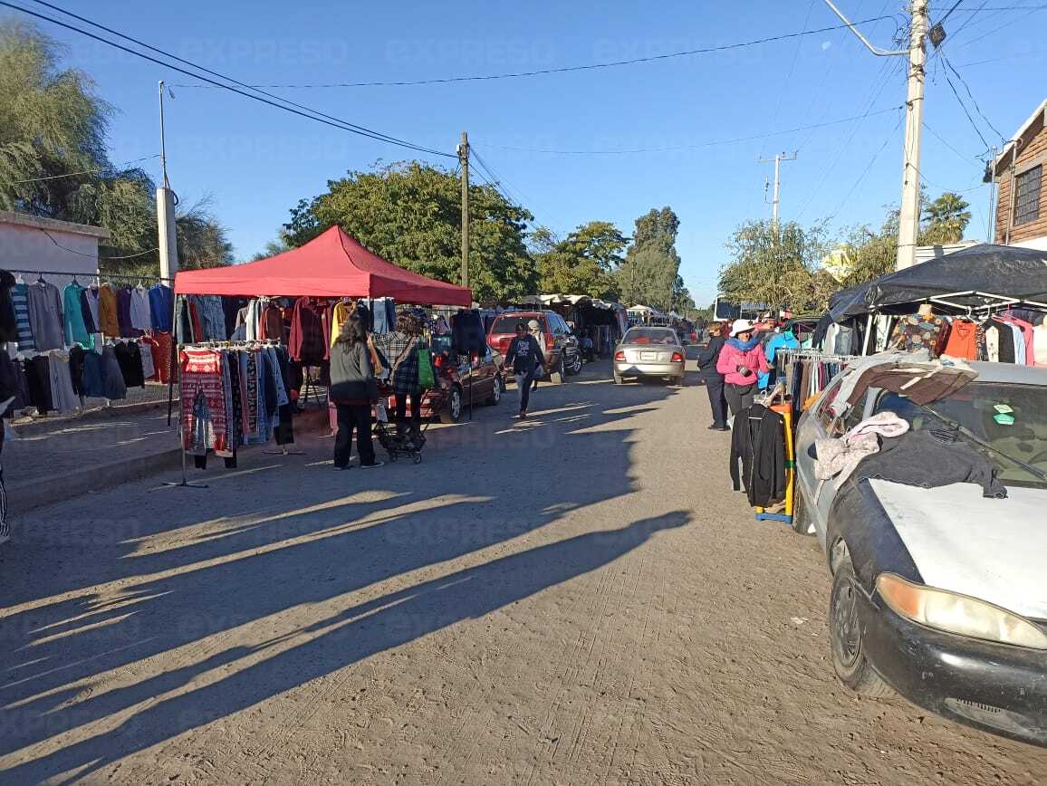 Hermosillenses llenan de vida el Tianguis de Los Olivos