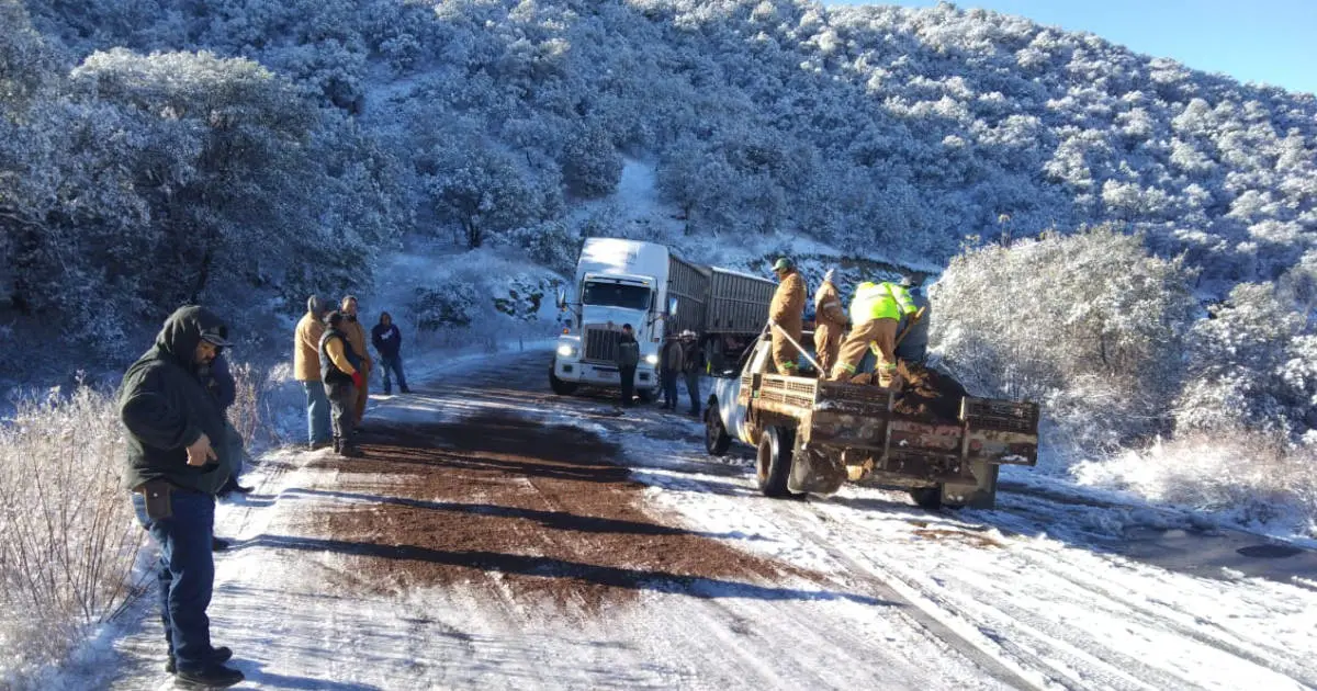 Primera nevada causó una estela de daños