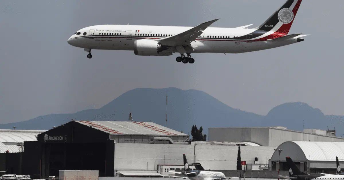 Inician debate de reforma de AMLO para militarizar espacio aéreo