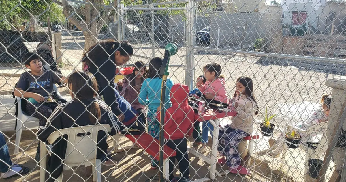 Realizan colecta de juguetes para llevar alegría a niños de Puerta del Rey