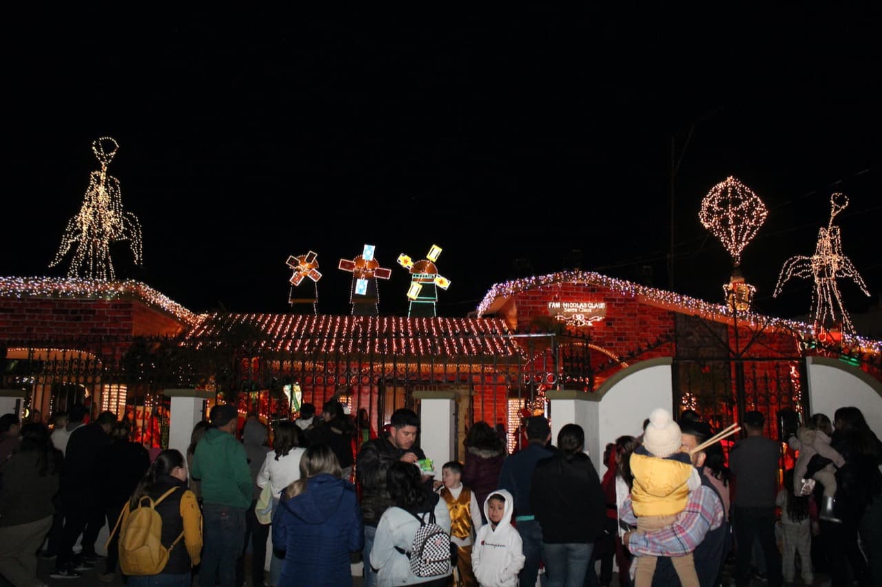 Encienden su espíritu navideño