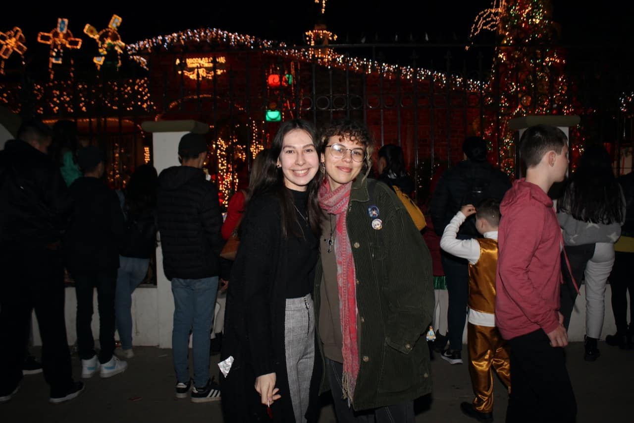Encienden su espíritu navideño