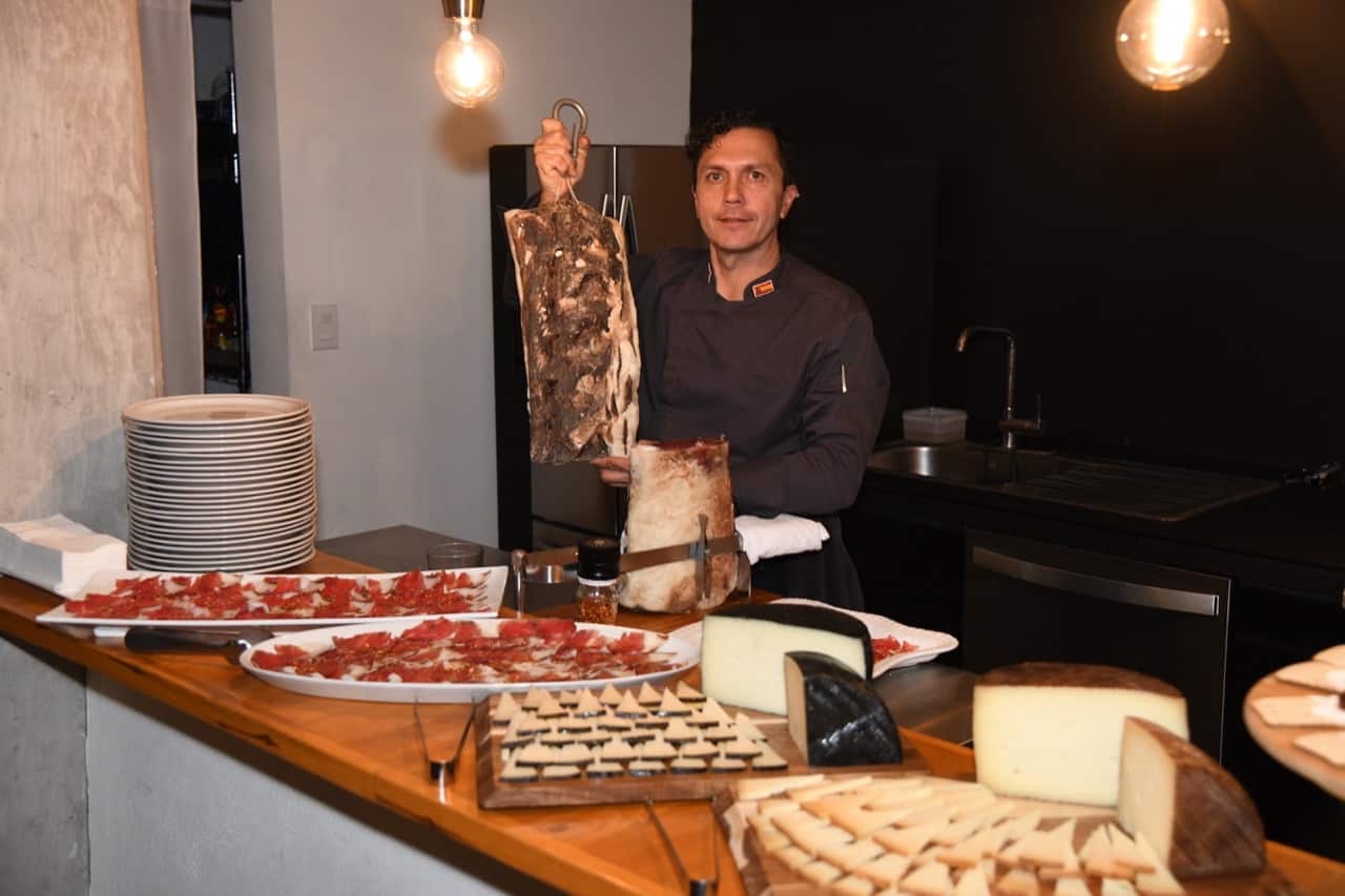 Ofrecen cena de agradecimiento