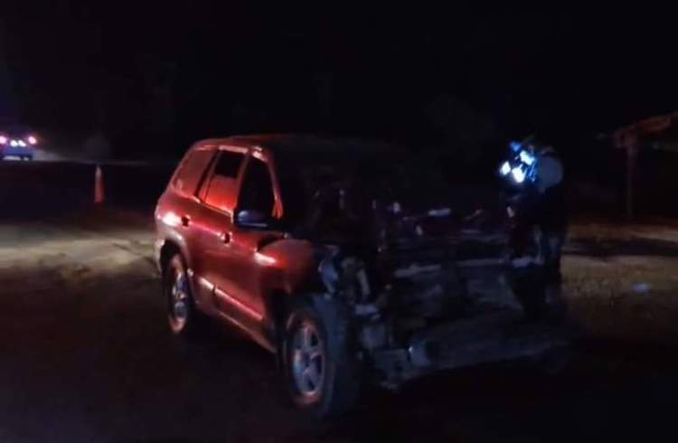 Cae camioneta al agua en el puente Douglas; fallece mujer ahogada