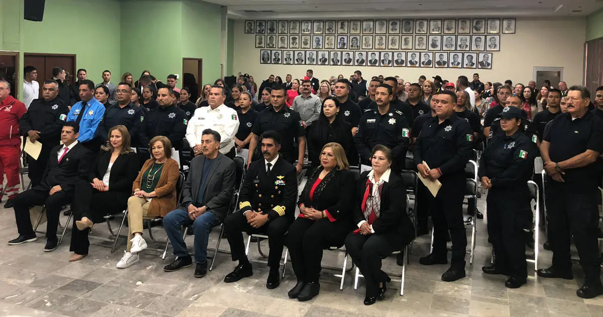 Cadetes cajemenses de la Academia de la SSPM se gradúan