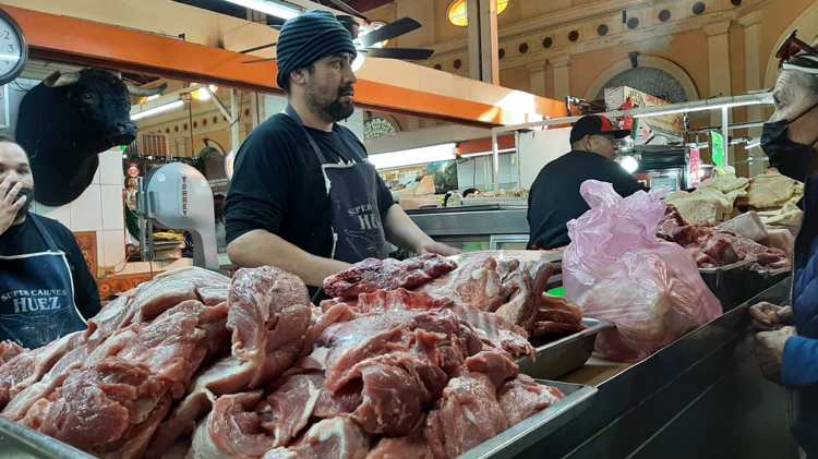 Mercado Municipal Número 1 vuelve a lucir lleno en fiestas decembrinas