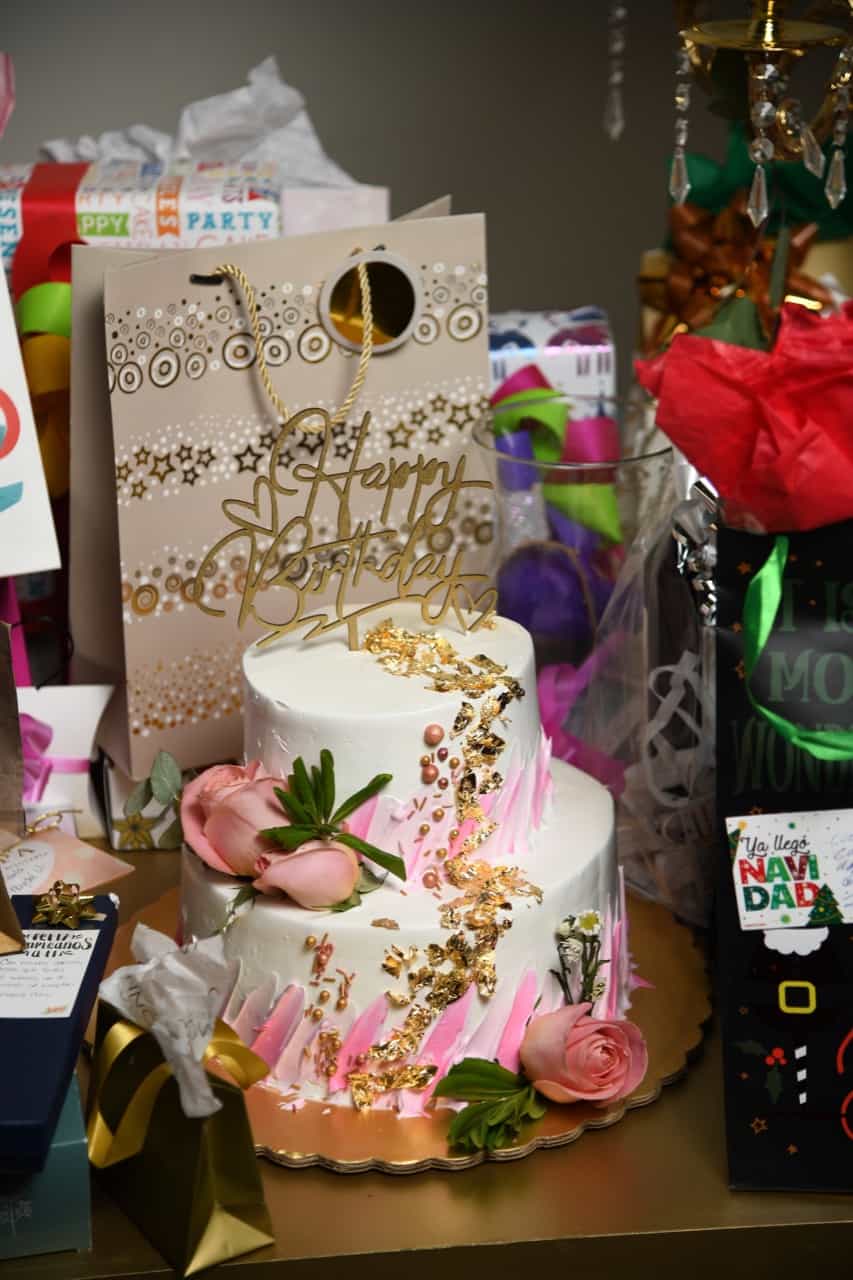 Festeja Karla López cumpleaños