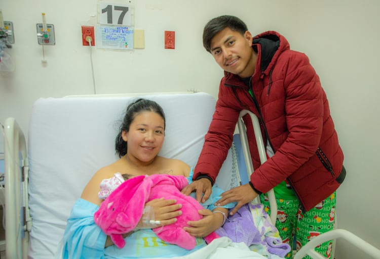 Karla y Abyd son los bebés Navidad 2022 del Himes
