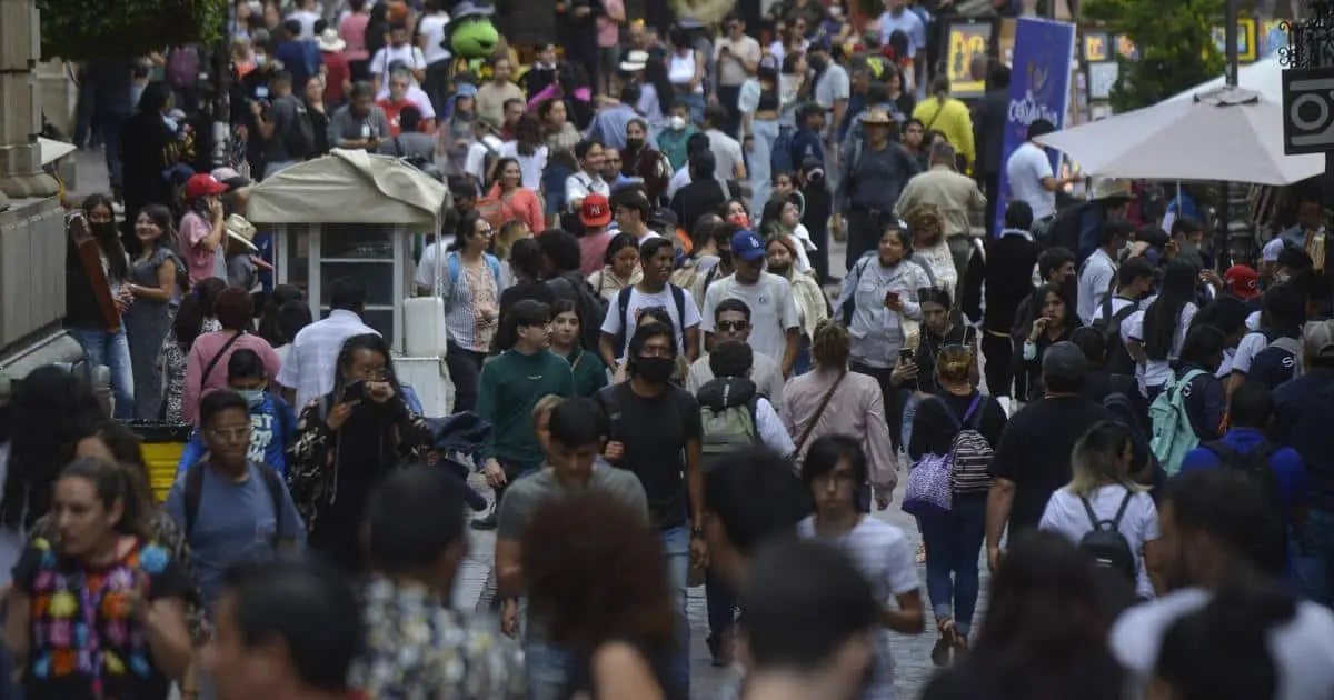 Contagios por sexta ola de Covid superan ya la quinta