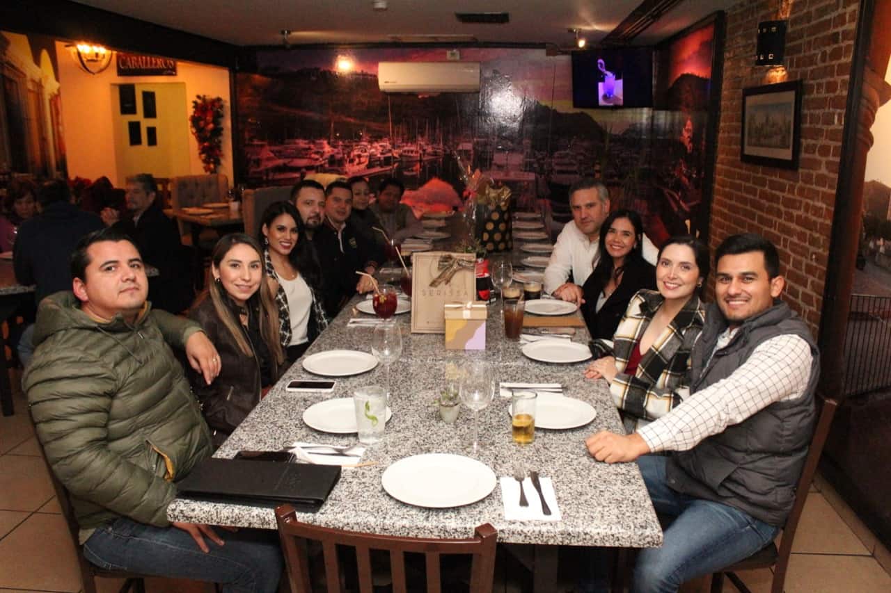 Gozan de una rica cena