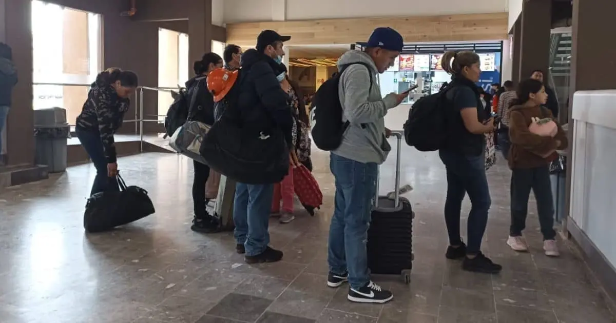 Aumenta afluencia en central de autobuses por fin de año