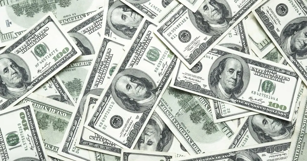 Precio del dólar abre este jueves en 19.52 al mayoreo