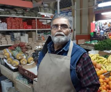 Esperan locatarios buenas ventas de uvas para este año