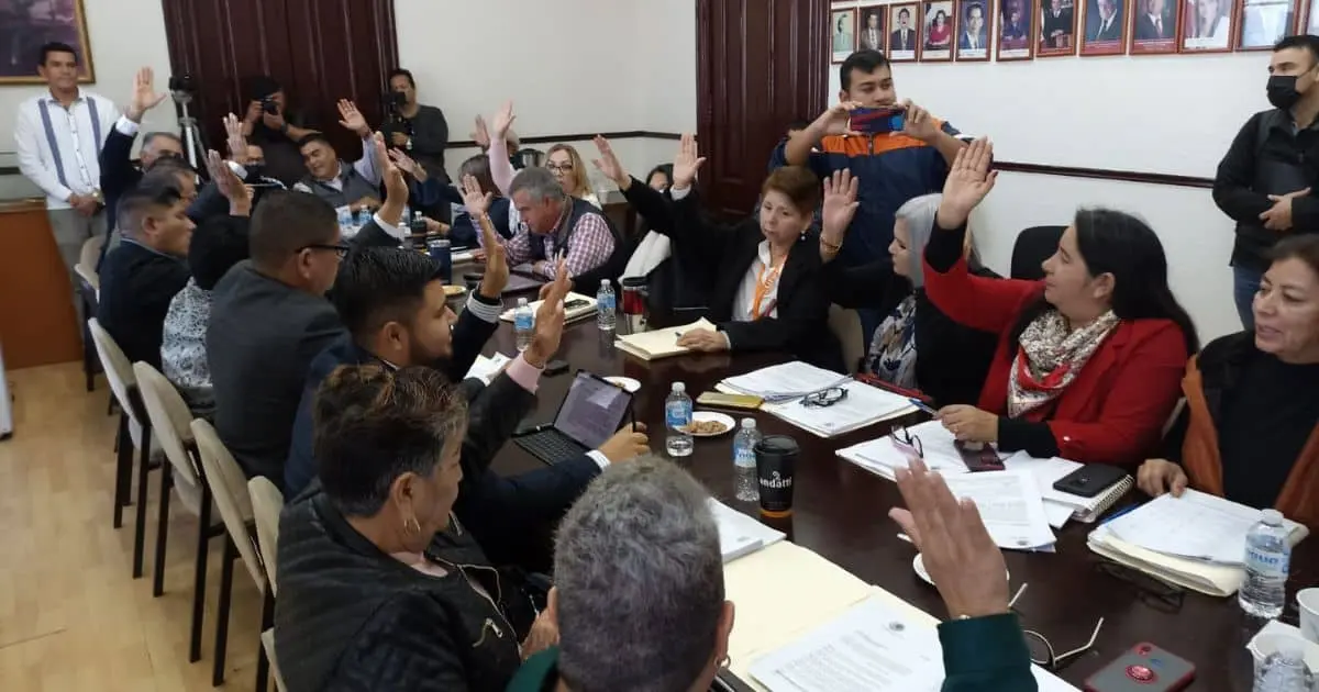 Autorizan aumento de salario a bomberos y policías de Guaymas