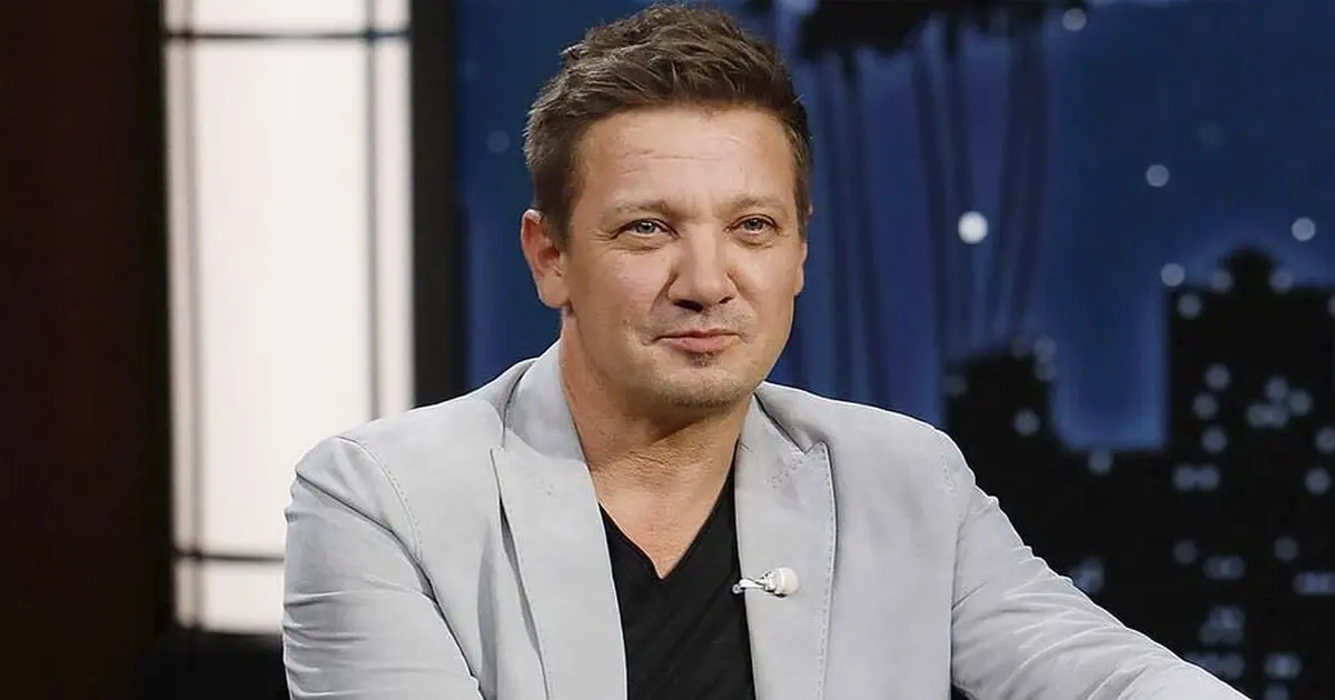 Actor Jeremy Renner se encuentra en crítico estado