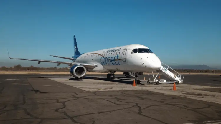 El aeropuerto de Culiacán permanecerá cerrado, anunció su cuenta en Twitter. (Foto: Agencia Reforma/EXPRESO)