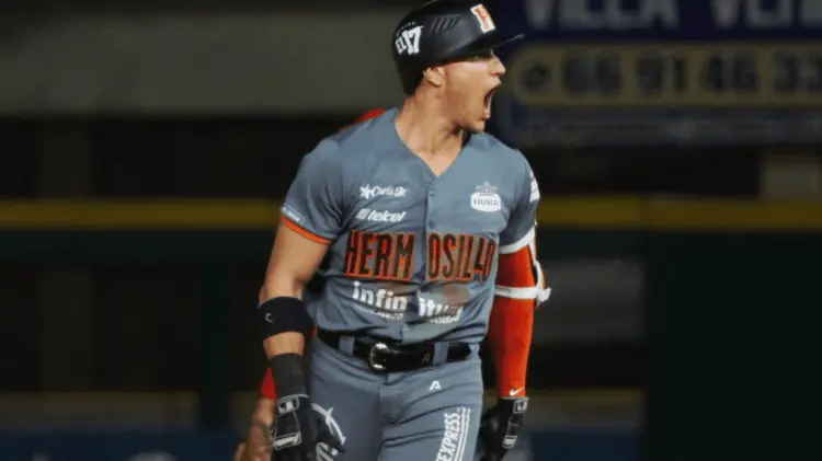 El jardinero Nick Torres fue clave para conseguir la victoria en extrainnings. (Foto: Cortesía)