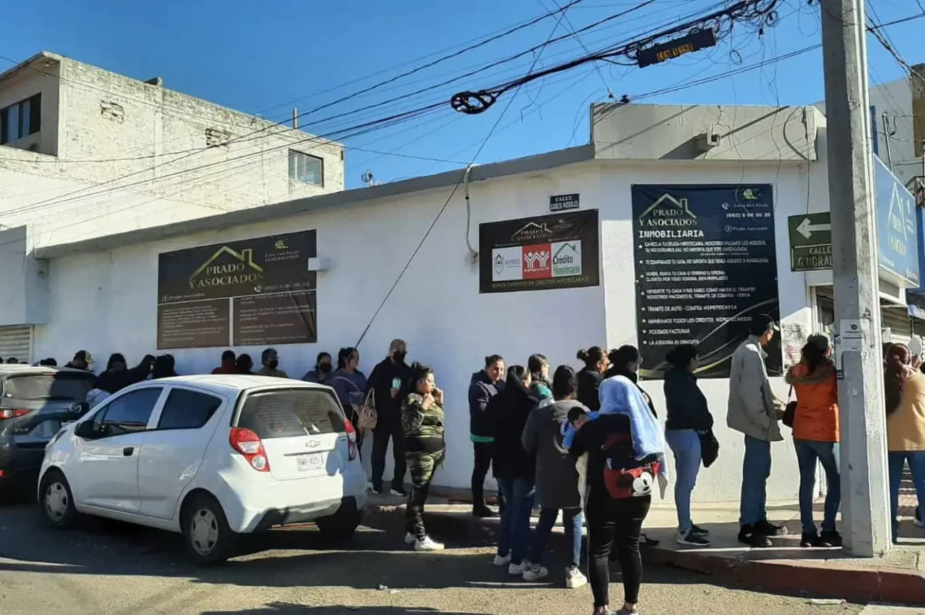 Dan recomendaciones para evitar aglomeraciones en entrega de uniformes