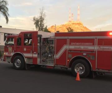 Bomberos atienden conato de incendio en oficinas del centro de Hermosillo