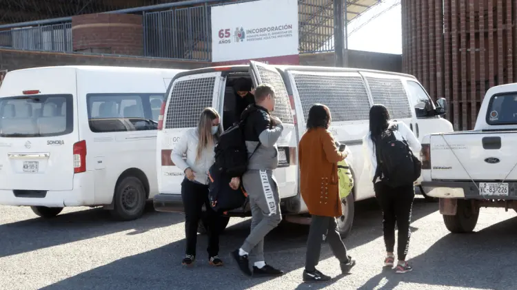 El gimnasio Ana Gabriela Guevara fue adaptado como albergue. (Foto: Jesús Ballesteros/EXPRESO)