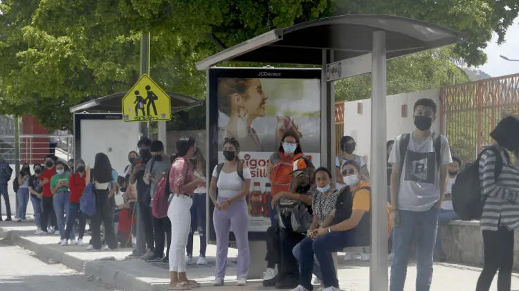 Los hermosillenses ven positivamente que se instalen paradas de camión. (Foto: Jesús Ballesteros/EXPRESO)