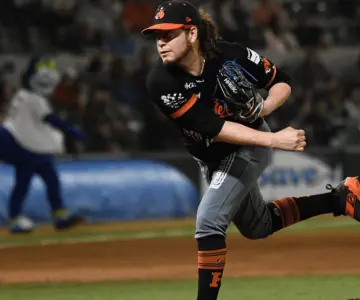 Wilmer Ríos sigue intratable; clave en victoria de Naranjeros en Guasave