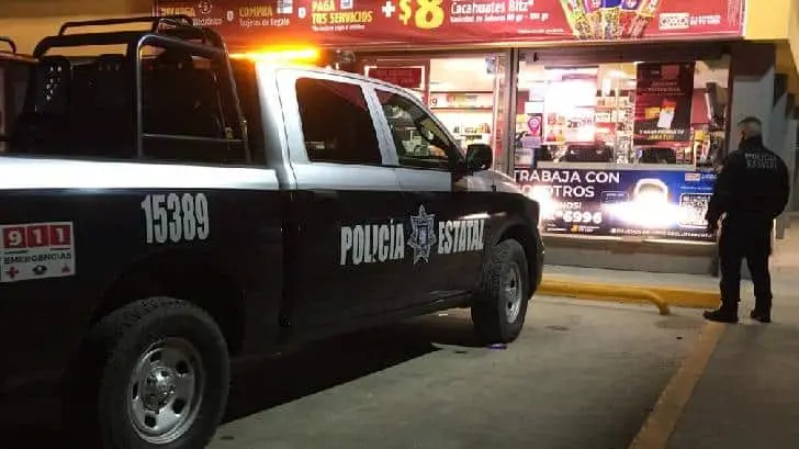 Detienen a hombre por golpear clientes en tienda en Valle Verde, Hermosillo