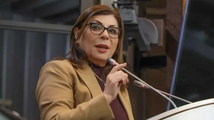 Autorizan licencia a diputada Margarita Vélez de la Rocha