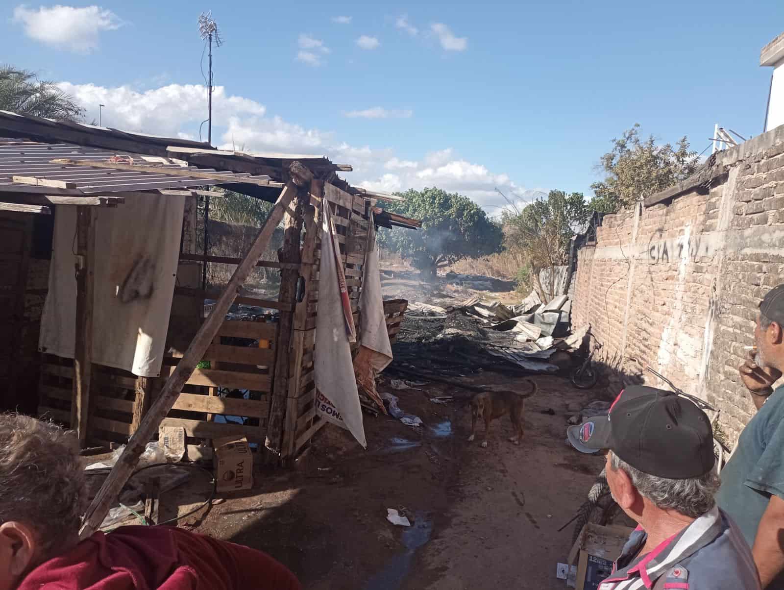 Familia lo pierde todo en incendio; solicitan apoyo de navojoenses